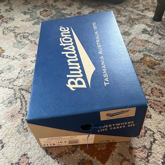 New Blundstones - Picture 3 of 5